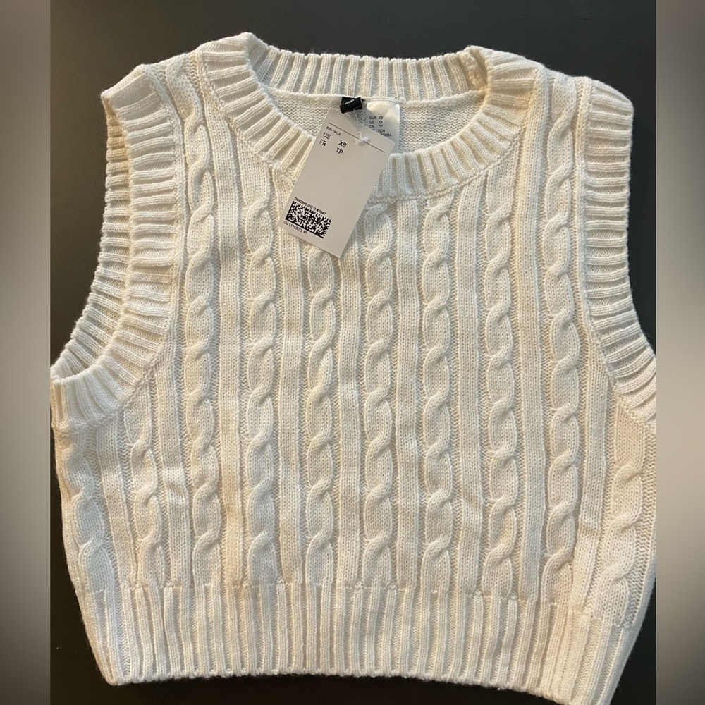 NWT Cable Sweater Vest